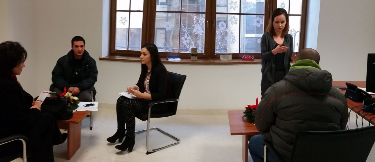 Канцеларија Купи куќа купи стан